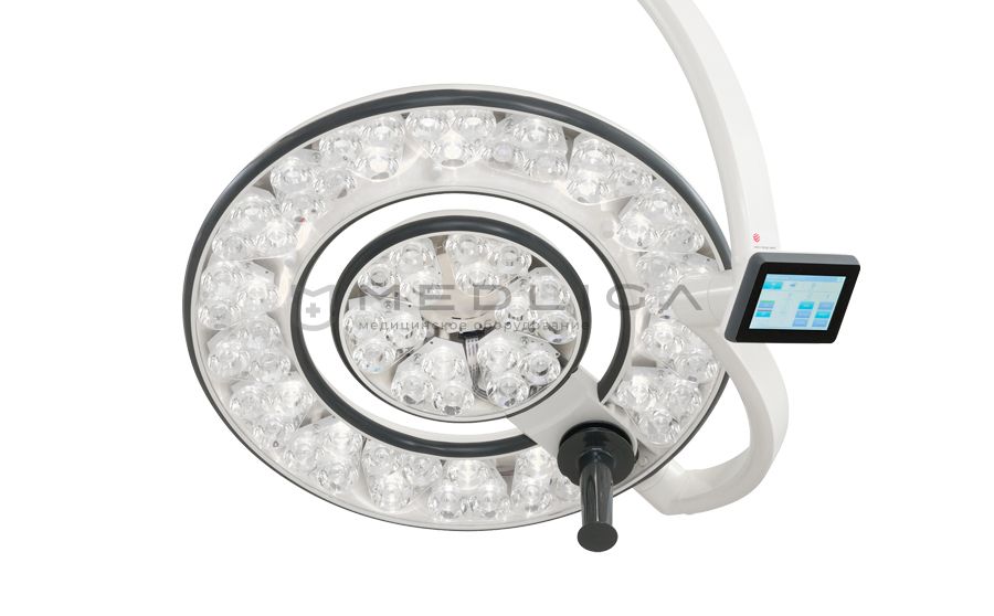 Операционный светильник Merivaara Q-Flow 4